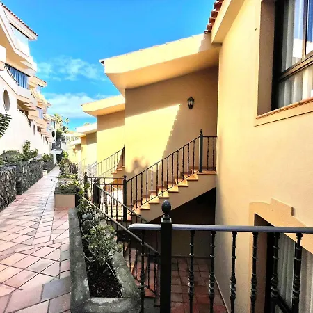 Three Bedroom With Sea View,near The Beach, Heated Pool Y Free Wifi In All Common Areas *