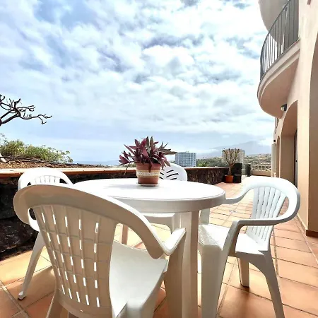 Three Bedroom With Sea View,near The Beach, Heated Pool Y Free Wifi In All Common Areas